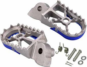 BUZZETTI PAPUČICE PEGI YAMAHA YZ 65/85 '18-'22; YZ 125/250 '99-'22; YZ250/400/426/450F '99-'22; WR250/400/426/450 '98-'22 ( NERĐAJUĆI ČELIK U KOMPLETU SA SETOM ZA MONTAŽU 2 OPRUGE, 2 SWORZNIE, 2 PODLOŠKE, 2 RASCEPKZKI)