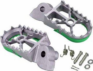 BUZZETTI PAPUČICE PEGI KAWASAKI KX 250 '19-'22; KXF250 '06-'18; KX 450 '21-'22; KXF 450 '07-'18 ( NERĐAJUĆI ČELIK U KOMPLETU SA SETOM ZA MONTAŽU 2 OPRUGE, 2 SWORZNIE, 2 PODLOŠKE, 2 RASCEPKZKI)