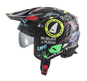 UFO KACIGA SHERATAN JET / TRIAL SA VIZIROM ZAŠTITNI OD SUNCA BOJA CRNA/MIX APLIKACJI UFO VELIČINA M ( ECE 22R06 ) - KOLEKCJA 2025/2026