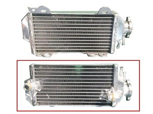 PSYCHIC HLADNJAK SUZUKI RMZ 250 '13-17 OJAČANA O STANDARDNEJ ZAPREMINE DESNA (KOM.) (SA ČEPOM)