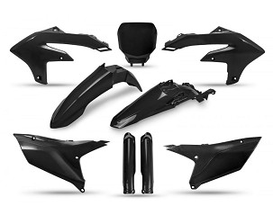 UFO KOMPLET PLASTIKE (FULL KIT) SA ŠTITNICIMA TELESKOPA (AMORTIZERA) YAMAHA YZF 250 '24-'26, YZF 450 '23-'25 BOJA CRNA