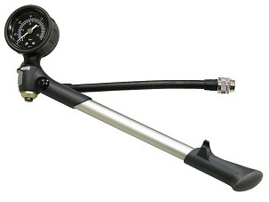 WRENCH HEAD ALATI PUMPA ZA VEŠANJA SA ANALOGNIM SA POKAZIVAČEM (MAX. 20 BAR / 300 PSI)