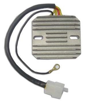 DZE REGULATOR NAPONA SUZUKI GS 450E/S '84-'88; GS 500 '84-'85; GS 550 '83-'87; GS 1100E/ES/G '82-'87; GSX 1100E/SA/D '82- (ESR090,ESR100) (32800-34210) (ESR090)