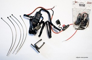 BIKETEC MOTOCIKLISTIČKA USB UTIČNICA X2 SA OSIGURAČEM MONTAŽA NA RAVNU POVRŠINU (VETROBRAN, KOFER) ILI NA VOLAN - POTREBAN ADAPTER BTMUS28 (EL)