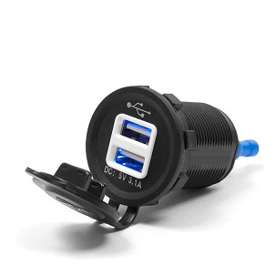 BIKETEC PROMOCIJA MOTOCIKLISTIČKA DUPLA USB UTIČNICA SA OSVETLJENJEM MONTAŽA NA RAVNU POVRŠINU (VETROBRAN, KOFER) ILI NA VOLAN - POTREBAN ADAPTER BTMUS28 (EL) (K)