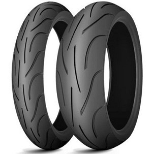 MICHELIN KOMPLET GUMA (CAI461948/26) 120/70ZR17 PILOT POWER 2CT (58W) TL M/C PREDNJA DOT 2026 + (CAI565081/26) 180/55ZR17 PILOT POWER 2CT (73W) TL M/C ZADNJA DOT 2026 + BEŽIČNI PUNJAČ