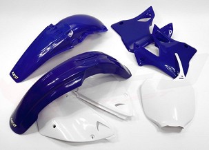 UFO KOMPLET PLASTIKE YAMAHA YZ 125 '00-'01, YZ 250 '00-'01 BOJA OEM (BELA/PLAVA) (YA300E999)