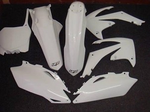 UFO KOMPLET PLASTIKE YAMAHA YZF 450 '11-'12 BOJA BELA (YA311E046)