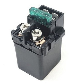 DZE RELEJ STARTERA HONDA CB 300/500/650/1000/1100/1300; CBR 600/650/900/1000/1100; NC 700; VF 750; PC 800; XRV 750; KAWASAKI EN 500; ER 500/650; GPZ 1100; VN 900/1500/1700; SA 750/1000; ZX 600/900/1000 (OEM 27010-0787;35850-MR5-007) (150A)