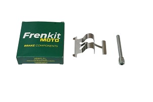 FRENKIT MOTO 2026/05 KOMPLET PLOČICA ZA FIKSIRANJE, KLINOVA I OSIGURAČA KOČIONE ČELJUSTI NISSIN ZADNJA KAWASAKI ZZ-R 1200 '02-'05, GTR 1400 '07-'16, ZX-14R NINJA '13-'20, ZZ-R 1400 '02-'22