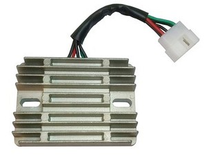 DZE REGULATOR NAPONA SUZUKI GSX 600R '01-'05; GSX 750R '96-'05; GSX 1000R '01-'04; GSX 1300 HAYABUSA '99-'07 (OEM 32800-33E21) (35A)