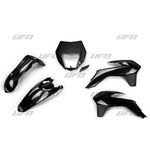 UFO KOMPLET PLASTIKE KTM EXC/EXCF '14-'16 SA ŠTITNIKOM LAMPE BOJA CRNA (KT524E001)