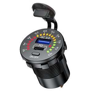 BIKETEC PROMOCIJA MOTOCIKLISTIČKA DUPLA USB UTIČNICA Typ-C + USB QC 3.0 - 40W POWER DELIVERY SA VOLTMETROM MONTAŽA NA RAVNU POVRŠINU (VETROBRAN, KOFER) ILI NA VOLAN - POTREBAN ADAPTER BTMUS28 (EL) (K)