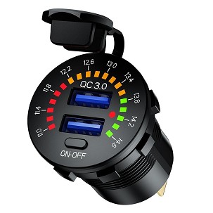 BIKETEC PROMOCIJA MOTOCIKLISTIČKA DUPLA USB UTIČNICA QC 3.0 - 36W QUICK CHARGE SA VOLTMETROM MONTAŽA NA RAVNU POVRŠINU (VETROBRAN, KOFER) ILI NA VOLAN - POTREBAN ADAPTER BTMUS28 (EL) (K)