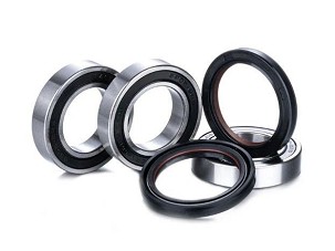 FACTORY LINKS 2026/01 LEŽAJEVI PREDNJEG TOČKA SA ZAPTIVAČIMA KTM SX 85 12-15, ZADNJEG KAWASAKI KX 125 '03-07, KXF 250 '04-'25, KX 250X 21-'25, KXF 450/X '19-'25, (25-1406;25-1591) LOW FRICTION - MANJI OTPOR KOTRLJANJA